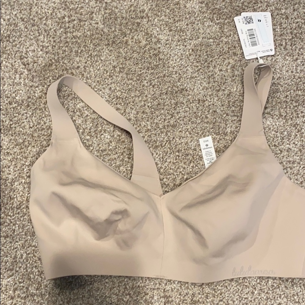 Lululemon like nothing bra 34D